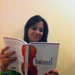 Alina, legge in spagnolo.
